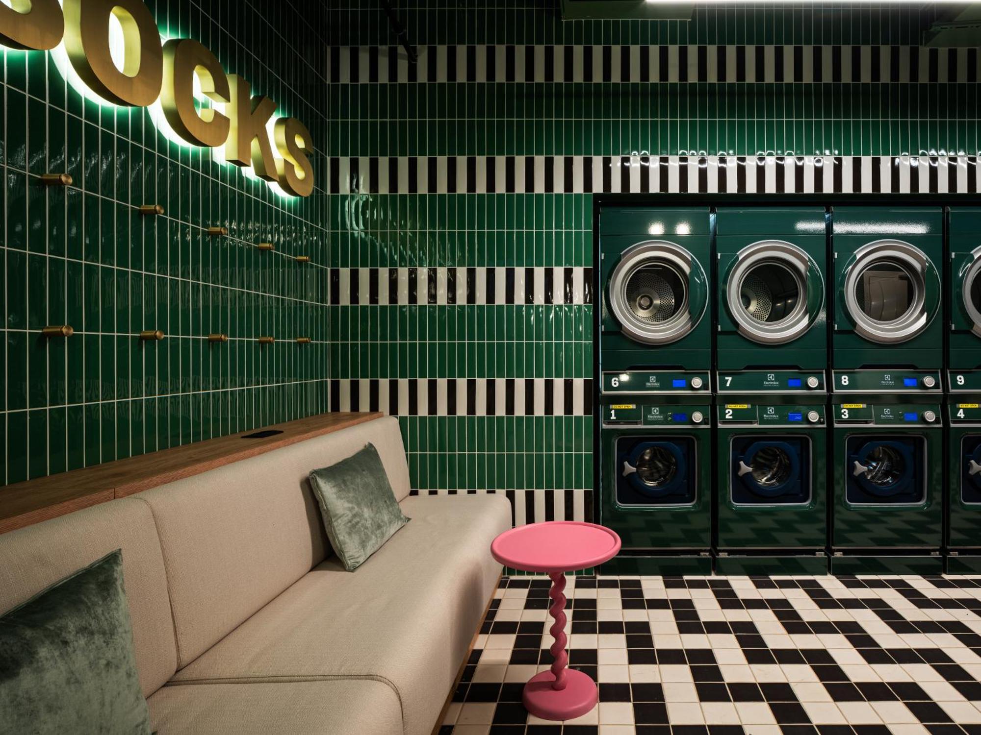 Отель The Social Hub Рим Экстерьер фото